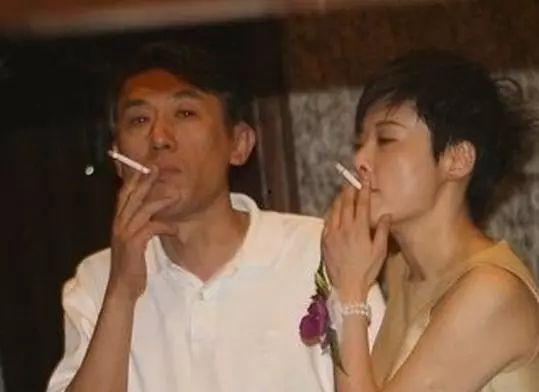 明星抽烟爆料视频播放下载,揭秘娱乐圈烟云背后的真实画面  第3张 明星抽烟爆料视频播放下载,揭秘娱乐圈烟云背后的真实画面  第3张